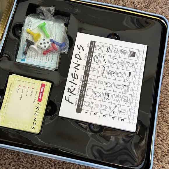 Friends Trivia Game Tin Box - Picture 3 of 4